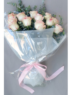 Bouquet de 12 Rosas branco e rosa